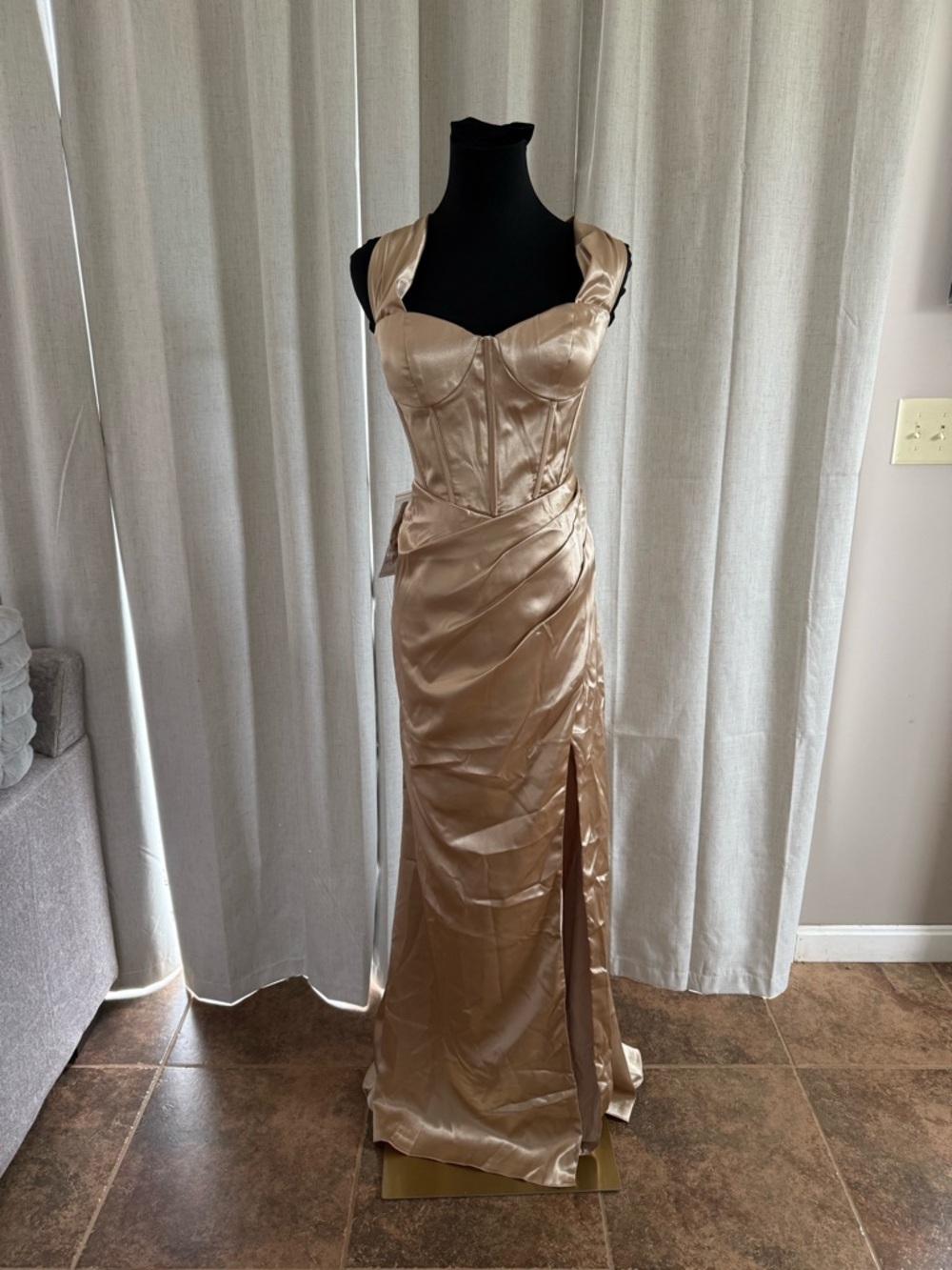 Beautiful Gold Azazie Dress Size A12 NWT